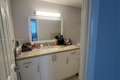 Condominio en venta en Hollywood, Florida, 2 dormitorios, 119.29 m2 № 1758975 - foto 19