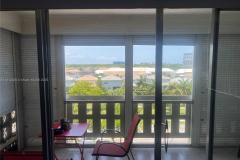 Condominio en venta en Hollywood, Florida, 2 dormitorios, 119.29 m2 № 1758975 - foto 3