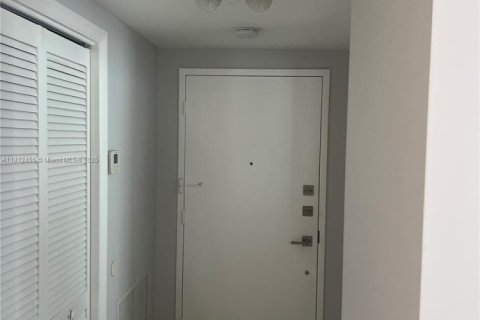 Condominio en venta en Hollywood, Florida, 2 dormitorios, 119.29 m2 № 1758975 - foto 8