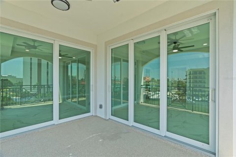 Condo in Clearwater, Florida, 3 bedrooms  № 506564 - photo 15