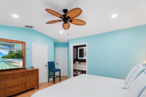 Снять в аренду виллу или дом в Майами, Флорида 4 спальни, 134.99м2, № 1991956 - фото 8