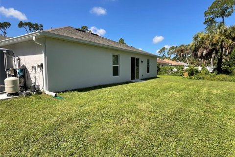 Villa ou maison à vendre à Port Charlotte, Floride: 3 chambres, 144.18 m2 № 2299778 - photo 5