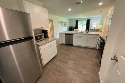 Villa ou maison à vendre à Port Charlotte, Floride: 3 chambres, 144.18 m2 № 2299778 - photo 21