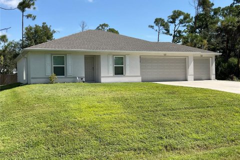 Villa ou maison à vendre à Port Charlotte, Floride: 3 chambres, 144.18 m2 № 2299778 - photo 2