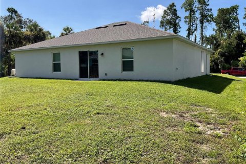 Villa ou maison à vendre à Port Charlotte, Floride: 3 chambres, 144.18 m2 № 2299778 - photo 7