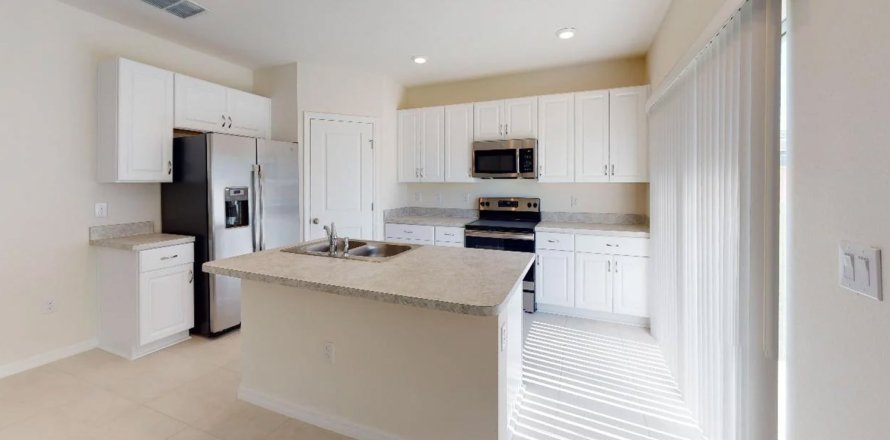 Adosado en SOUTHERN PINES en Saint Cloud, Florida 3 dormitorios, 139 m2 № 102714