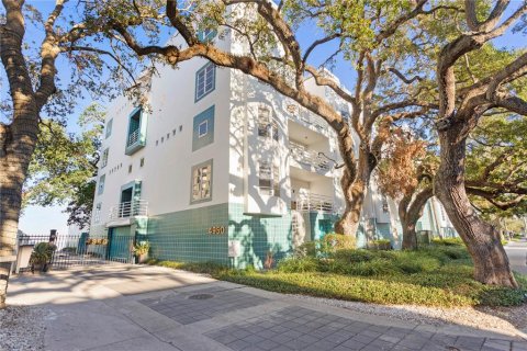 Condominio en venta en Tampa, Florida, 3 dormitorios, 215.53 m2 № 2227397 - foto 8