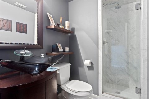 Condominio en venta en Tampa, Florida, 3 dormitorios, 215.53 m2 № 2227397 - foto 11