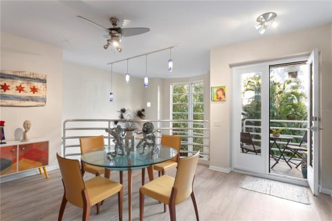 Condominio en venta en Tampa, Florida, 3 dormitorios, 215.53 m2 № 2227397 - foto 21