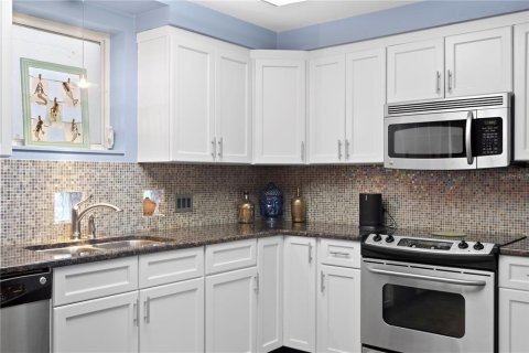 Condominio en venta en Tampa, Florida, 3 dormitorios, 215.53 m2 № 2227397 - foto 19