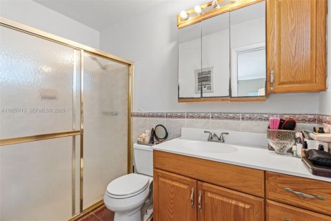 House in Miramar, Florida 4 bedrooms, 162.3 sq.m. № 1986096 - photo 26