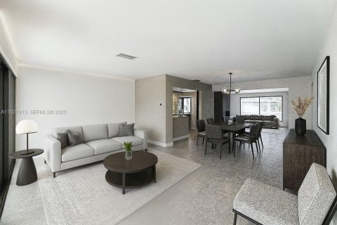 House in Miramar, Florida 4 bedrooms, 162.3 sq.m. № 1986096 - photo 6