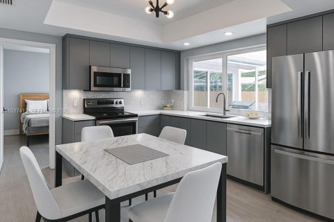 House in Miramar, Florida 4 bedrooms, 162.3 sq.m. № 1986096 - photo 17