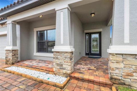 House in Lakeland, Florida 4 bedrooms, 284.93 sq.m. № 1919220 - photo 2