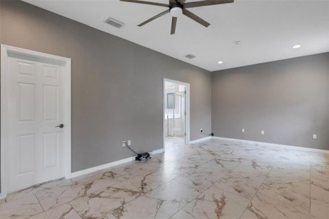House in Lakeland, Florida 4 bedrooms, 284.93 sq.m. № 1919220 - photo 20