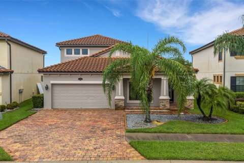 House in Lakeland, Florida 4 bedrooms, 284.93 sq.m. № 1919220 - photo 1
