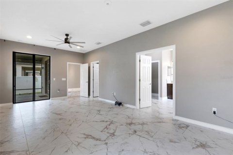 House in Lakeland, Florida 4 bedrooms, 284.93 sq.m. № 1919220 - photo 24