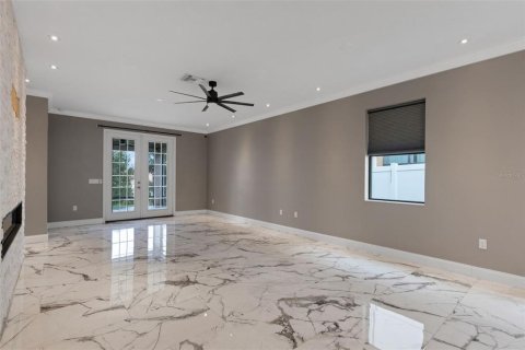 House in Lakeland, Florida 4 bedrooms, 284.93 sq.m. № 1919220 - photo 15