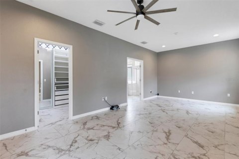 House in Lakeland, Florida 4 bedrooms, 284.93 sq.m. № 1919220 - photo 21
