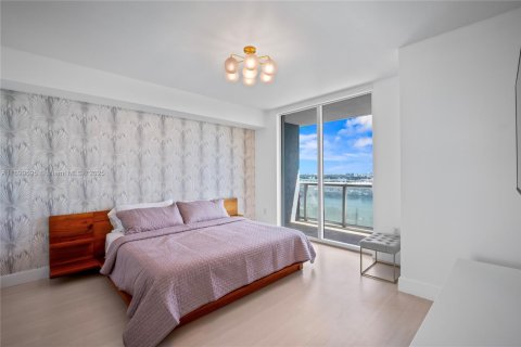 Condo in Miami, Florida, 2 bedrooms  № 1952610 - photo 24