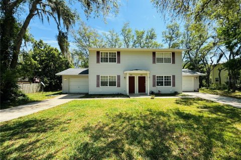 House in Lake Wales, Florida 4 bedrooms, 200.67 sq.m. № 2217595