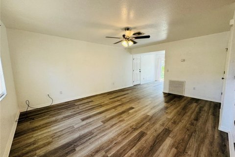 Casa en venta en Lake Wales, Florida, 4 dormitorios, 200.67 m2 № 2217595 - foto 5