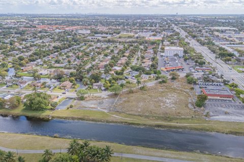 Commercial property in Lauderdale Lakes, Florida № 1962782 - photo 8