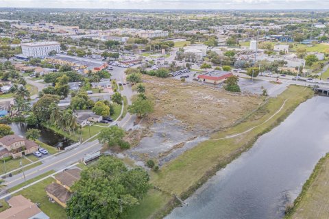 Commercial property in Lauderdale Lakes, Florida № 1962782 - photo 17
