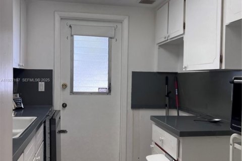 Купить кондоминиум в Бока-Ратон, Флорида 2 спальни, 77.2м2, № 1988361 - фото 21