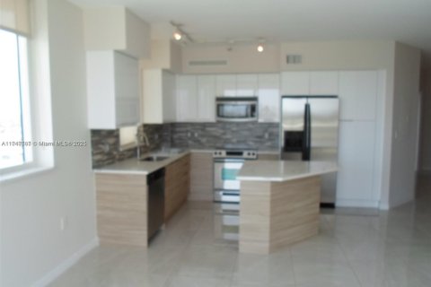 Condominio en venta en Hallandale Beach, Florida, 2 dormitorios, 125.79 m2 № 1959818 - foto 10