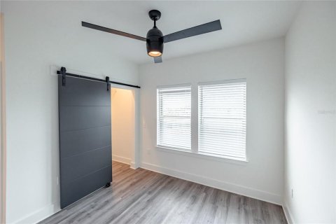 Снять в аренду квартиру в Сарасота, Флорида 2 комнаты, 56.11м2, № 1559018 - фото 16