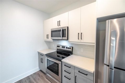 Снять в аренду квартиру в Сарасота, Флорида 2 комнаты, 56.11м2, № 1559018 - фото 12