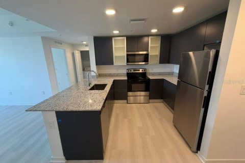 Condominio en Orlando, Florida, 2 dormitorios № 2206248