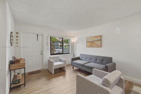 Touwnhouse à vendre à Coral Springs, Floride: 3 chambres, 118.91 m2 № 2041941 - photo 4