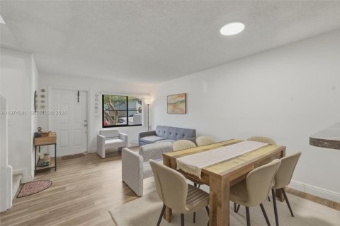 Touwnhouse à vendre à Coral Springs, Floride: 3 chambres, 118.91 m2 № 2041941 - photo 6