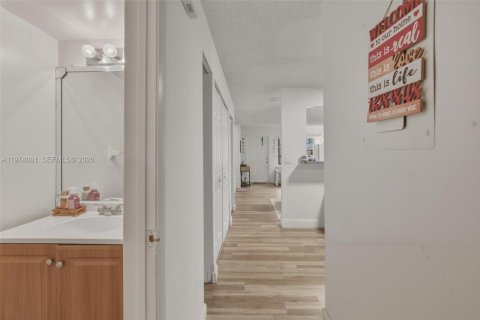 Touwnhouse à vendre à Coral Springs, Floride: 3 chambres, 118.91 m2 № 2041941 - photo 10