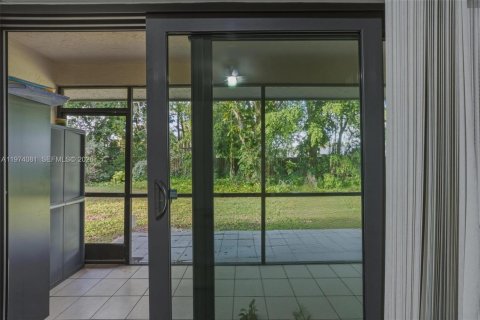 Touwnhouse à vendre à Coral Springs, Floride: 3 chambres, 118.91 m2 № 2041941 - photo 14