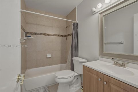 Touwnhouse à vendre à Coral Springs, Floride: 3 chambres, 118.91 m2 № 2041941 - photo 23
