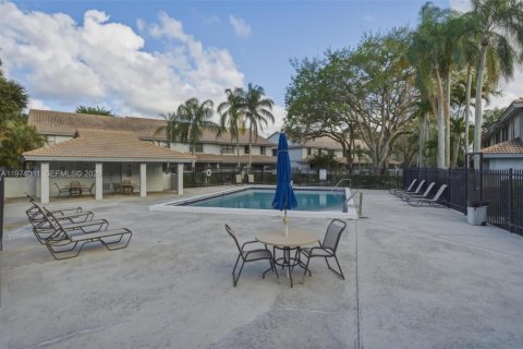 Touwnhouse à vendre à Coral Springs, Floride: 3 chambres, 118.91 m2 № 2041941 - photo 11