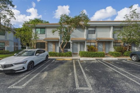 Touwnhouse à vendre à Coral Springs, Floride: 3 chambres, 118.91 m2 № 2041941 - photo 27