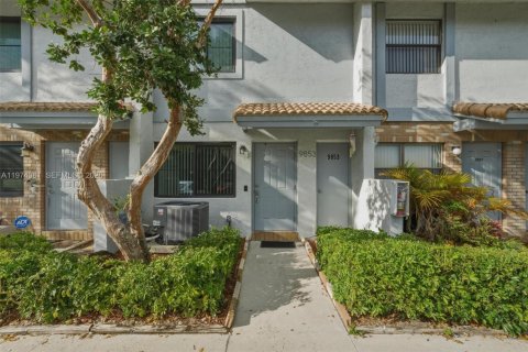 Touwnhouse à vendre à Coral Springs, Floride: 3 chambres, 118.91 m2 № 2041941 - photo 28