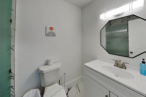 Casa en alquiler en Orlando, Florida, 4 dormitorios, 129.04 m2 № 1904524 - foto 10