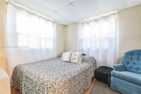 Casa en venta en Margate, Florida, 3 dormitorios, 138.05 m2 № 1934189 - foto 16