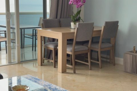 Condominio en alquiler en Hallandale Beach, Florida, 1 dormitorio, 78.41 m2 № 2085037 - foto 5