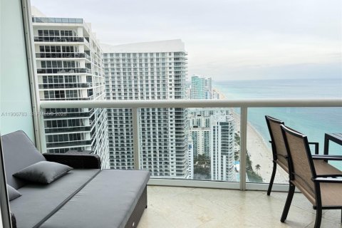 Condominio en alquiler en Hallandale Beach, Florida, 1 dormitorio, 78.41 m2 № 2085037 - foto 18