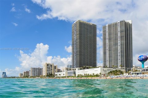 Condominio en alquiler en Hallandale Beach, Florida, 1 dormitorio, 78.41 m2 № 2085037 - foto 22