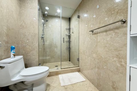 Condominio en alquiler en Hallandale Beach, Florida, 1 dormitorio, 78.41 m2 № 2085037 - foto 17