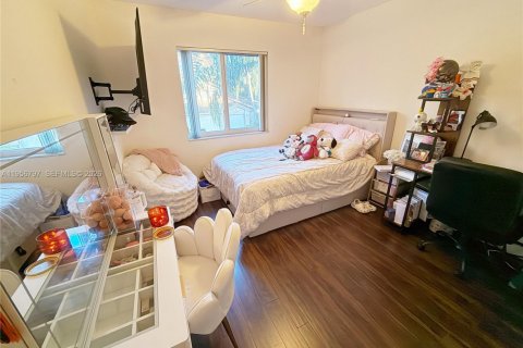 Adosado en alquiler en Pembroke Pines, Florida, 3 dormitorios, 157.47 m2 № 2010688 - foto 10