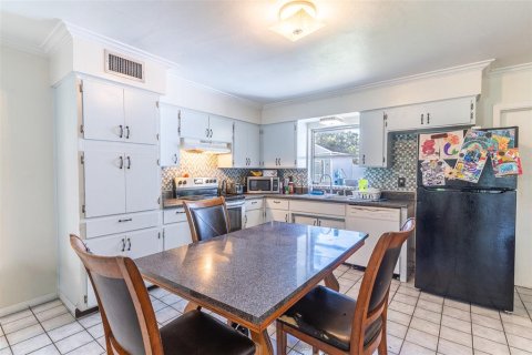 Casa en venta en Winter Haven, Florida, 4 dormitorios, 165.74 m2 № 2225827 - foto 4