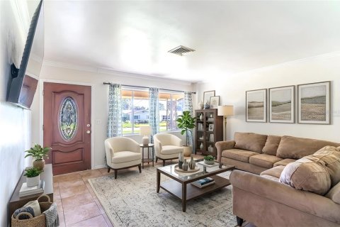 Casa en venta en Winter Haven, Florida, 4 dormitorios, 165.74 m2 № 2225827 - foto 2